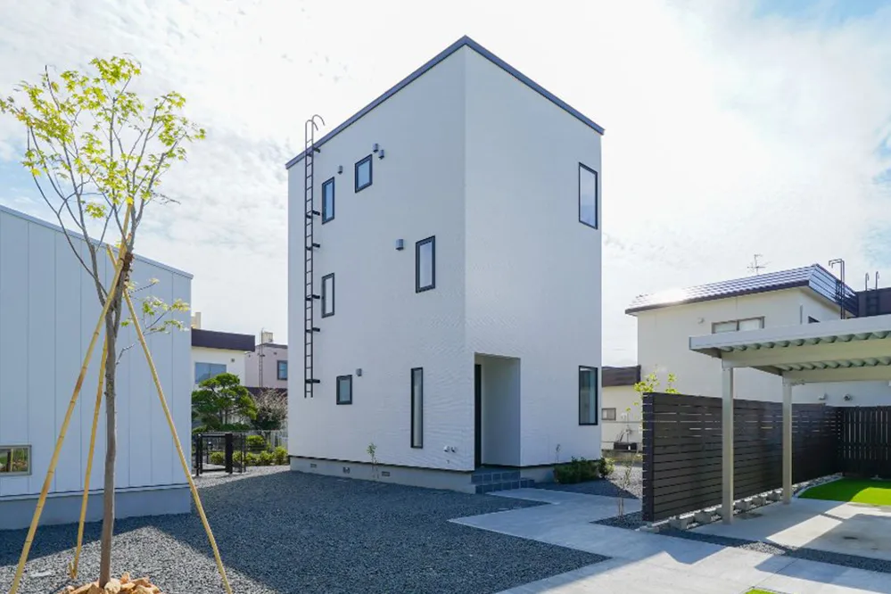 「シンプルさが際立つ、洗練された外観」