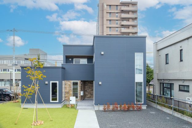 ローコストで二階建ては建てられる？価格や事例を紹介